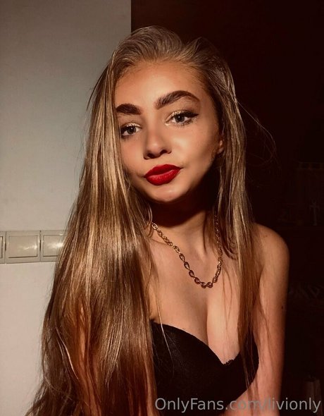 livionly modèle magnifique images