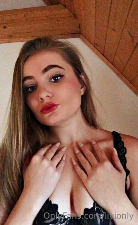 livionly star du porno sexy photos