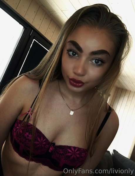 livionly actrice artistique img