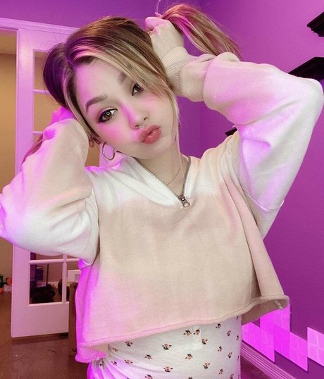 Lilchiipmunk actrice exclusive photos