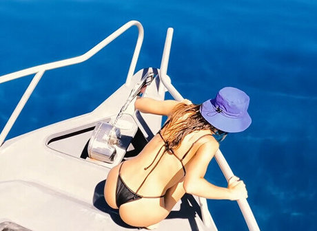 Victoria Ferreira modèle pornographique archive