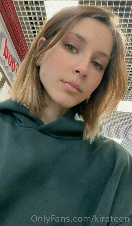 petite ébène onlyfans chaud érotique images