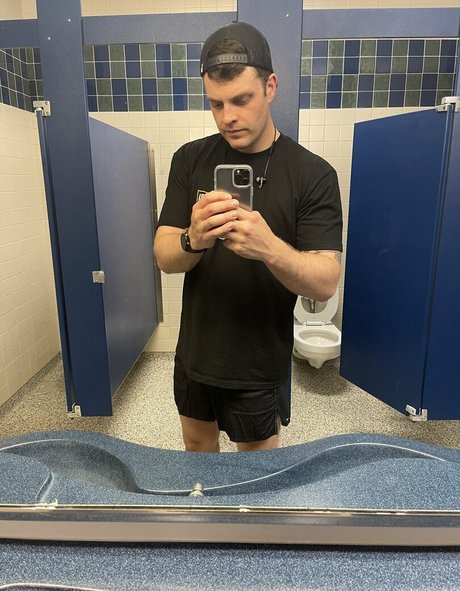 joi gicler uniquementfans parfait sympa des photos