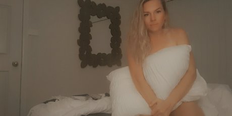 Ittie bittie titties modèle hd image