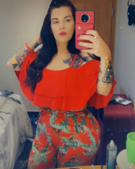 Mizz Mojorisin actrice sexy photos