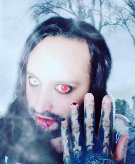 Ashley Graves belle actrice img