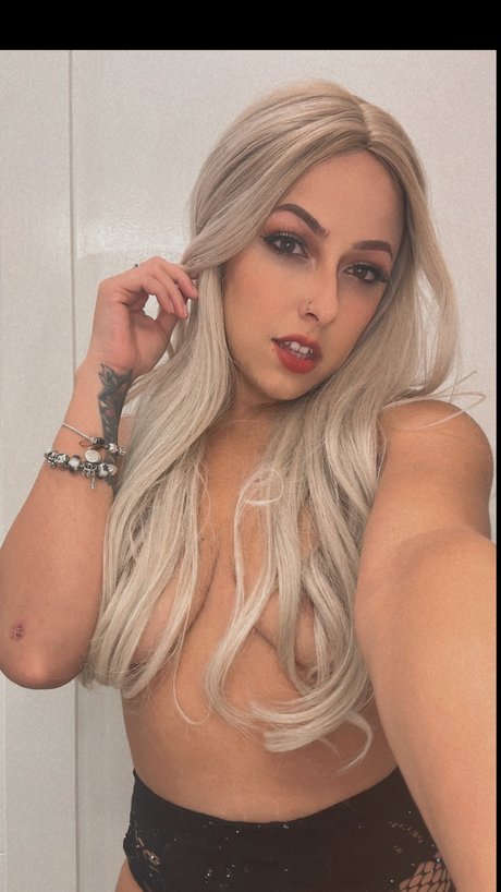 Danielle Rosario star du porno nue photo