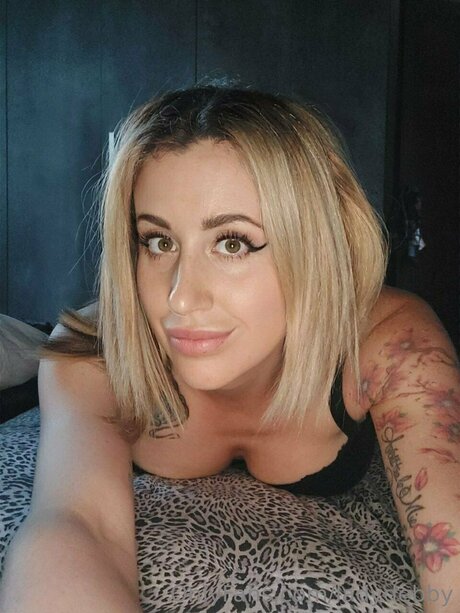 Lady Debby star du porno nue images