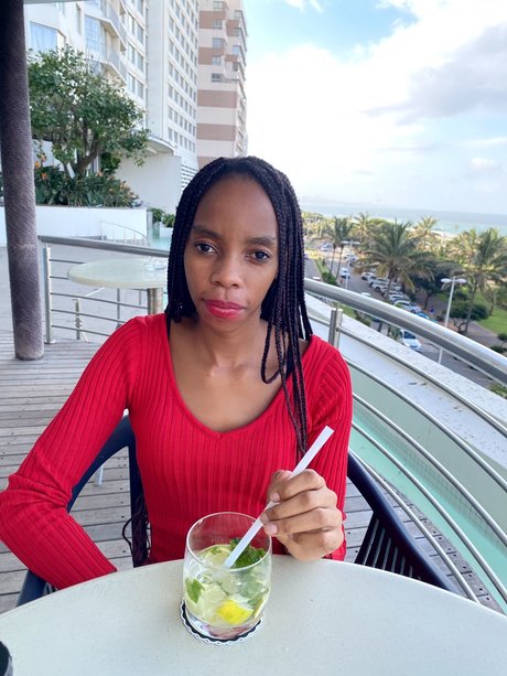 Salmina Nqokwe star du porno en haute qualité galerie