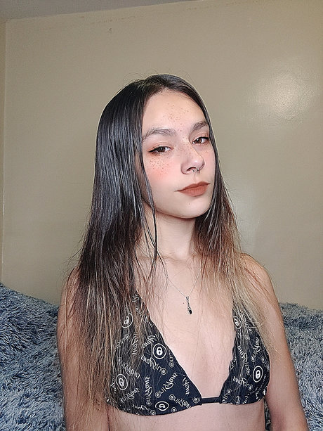 Luka Rose modèle parfait images