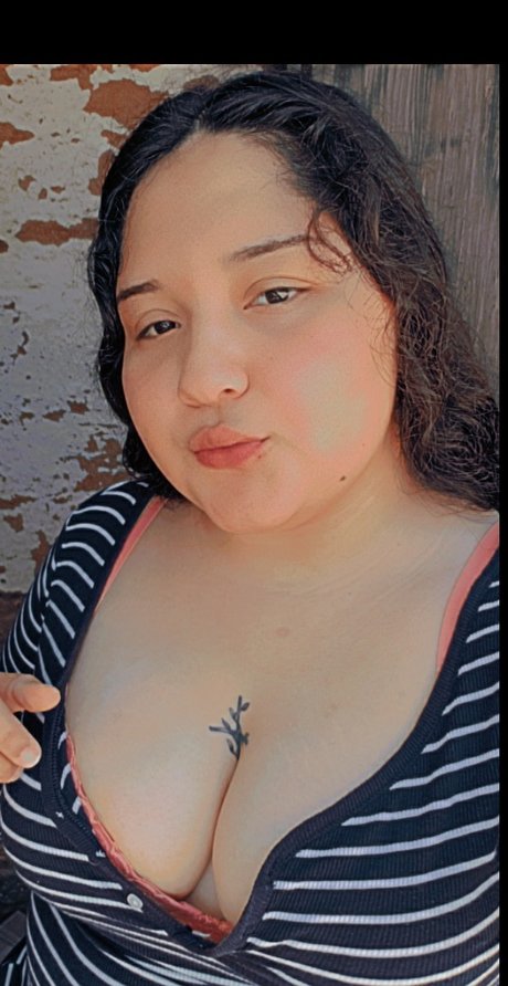 Citlali Medina modèle adulte image