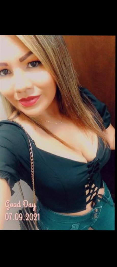 Bianca Isabel Olivares sanchez étoile adulte photo