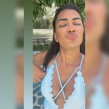 Stephanie Santana étoile sympa image