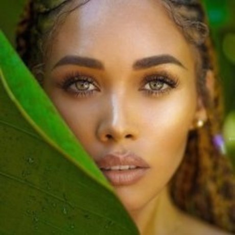 Kreesha Turner modèle pornographique archive