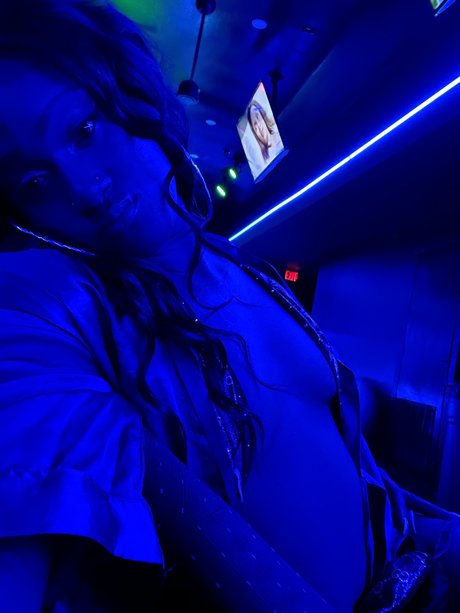 It s a in da Kilo amp amp I call ha Karma Lu modèle joli collection