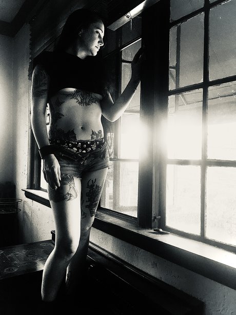 MizzMorrigana star du porno gratuit image