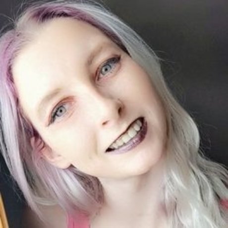 Tiegan Leigh modèle nu photos