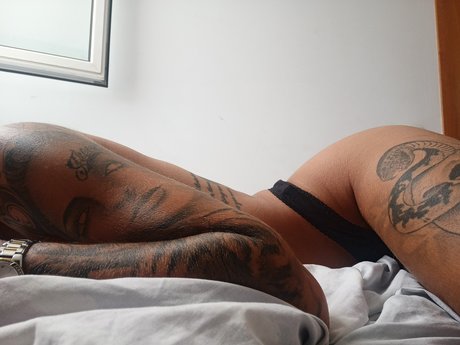 Morenita Bombon_ beau modèle images