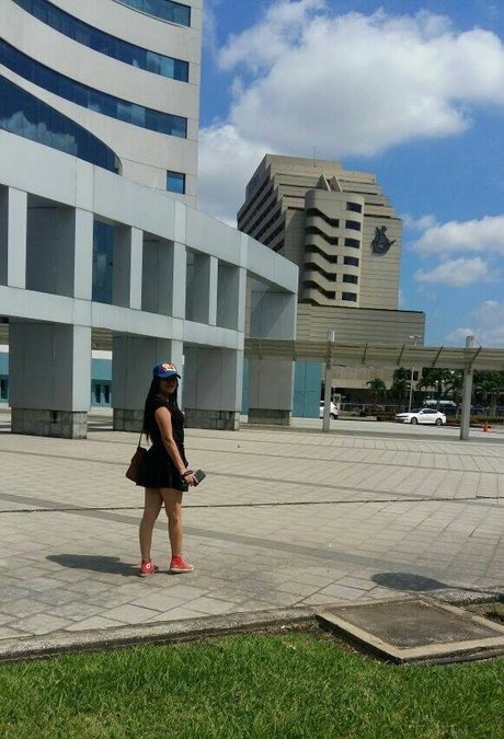 Ni puta ni santa_ étoile sympa galerie