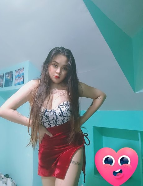 Ouchiee star pornographique photo