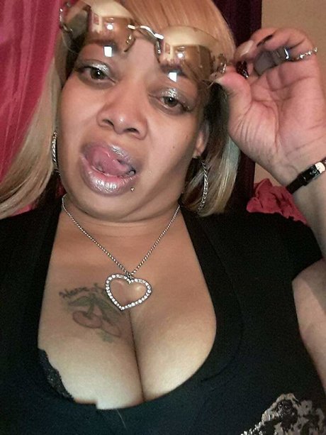 Reddbonekumwithme jolie actrice img