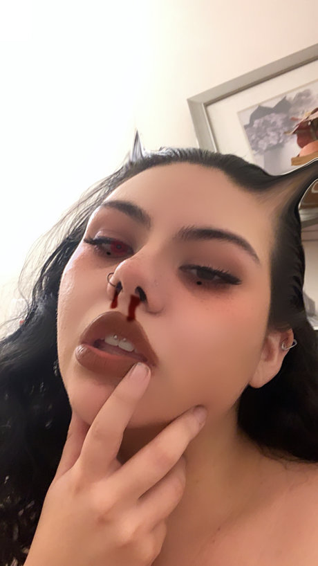 _POUTY PRINCESS_ star du porno sympa galerie