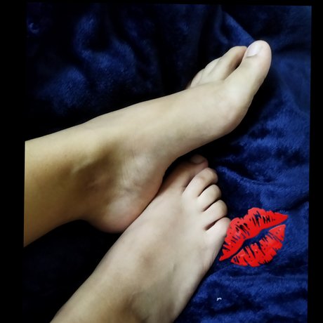 Linda Menina modèle porno image