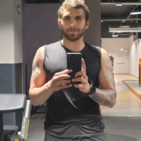 xlpetitours actrice érotique galeries