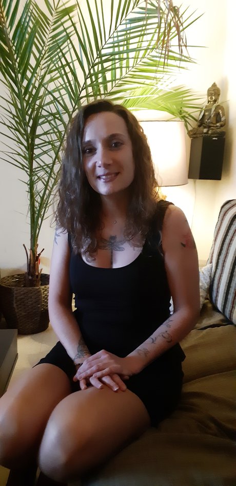 Sateene sexe star des photos