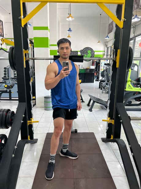 June Comsan modèle artistique photos