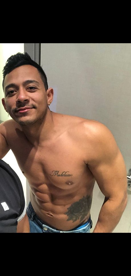 Snyder C modèle érotique photos