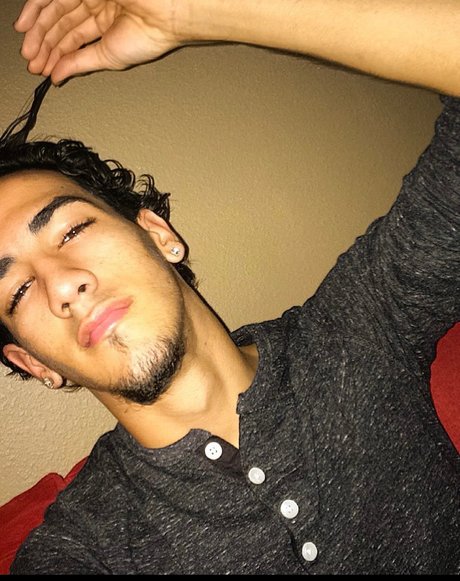 Eazy redd 69 modèle sexy galerie