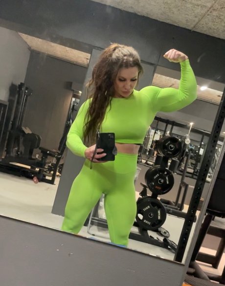 Fitnessgirl Athene étoile xxx galeries