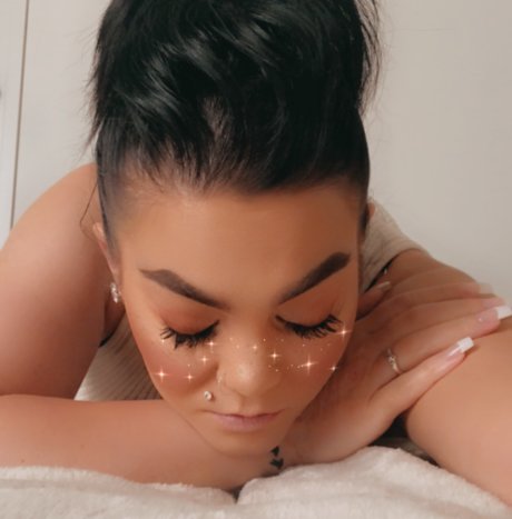 Beautifully Secretive Bella Blair modèle gratuit collection