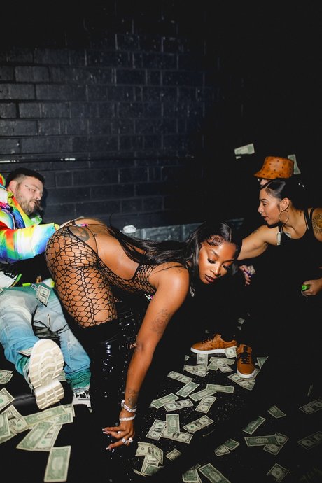 Lotto Babyy modèle porno img