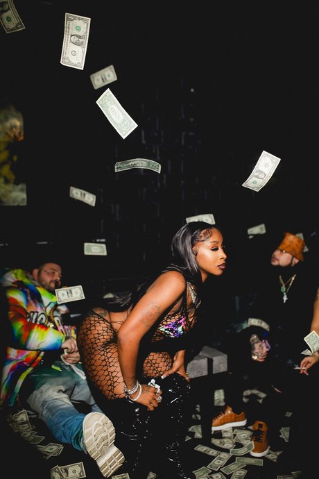 Lotto Babyy star du porno chaude galerie