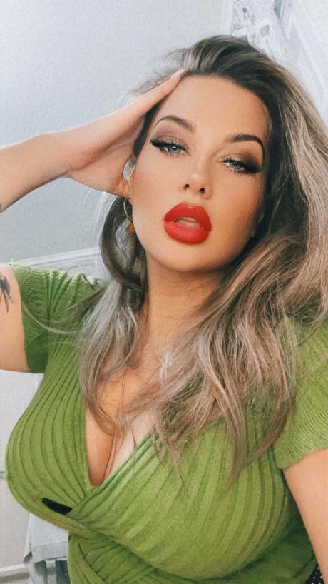 Yulia VIP actrice nue collection