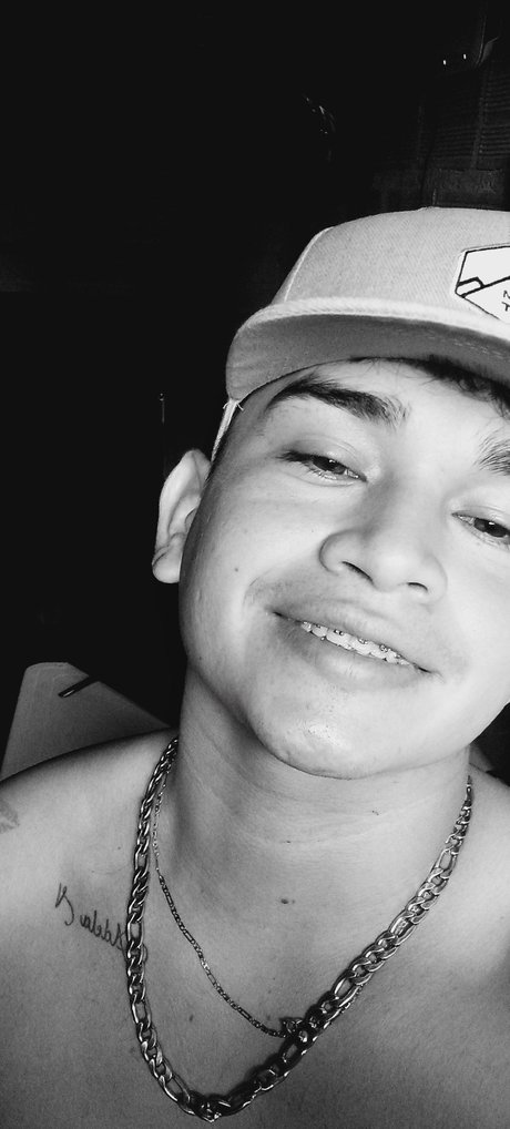 _Yilber Alonso_ modèle joli galeries