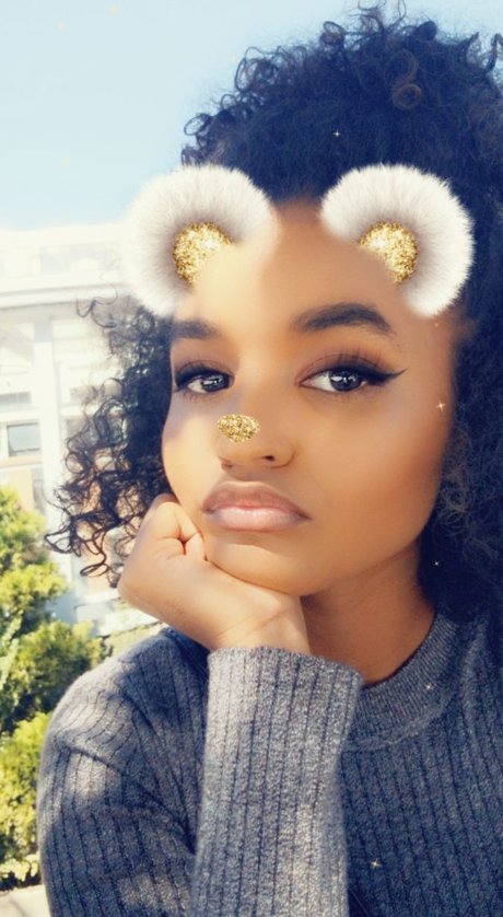 Aqueerius art modèle des photos