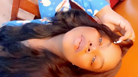 Tyoniamarie haut étoile img