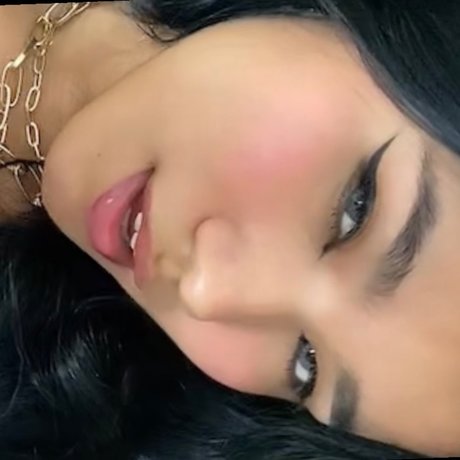 Tatii modèle de sexe photo