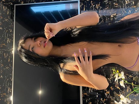 Tatii modèle xxx images