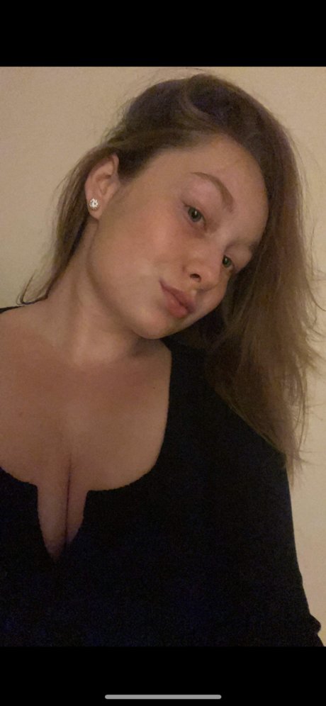 Tie bunny mannequin image