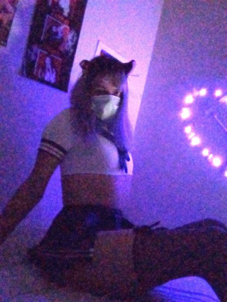 tiny pinky drink modèle adulte photos