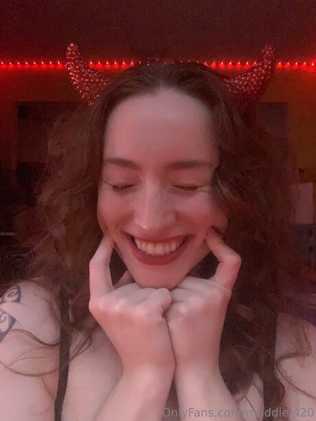 muds_ jolie star du porno image