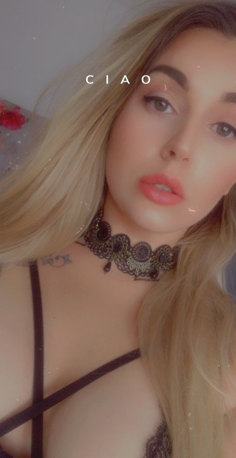 LuckyLou992 modèle de haute qualité archive