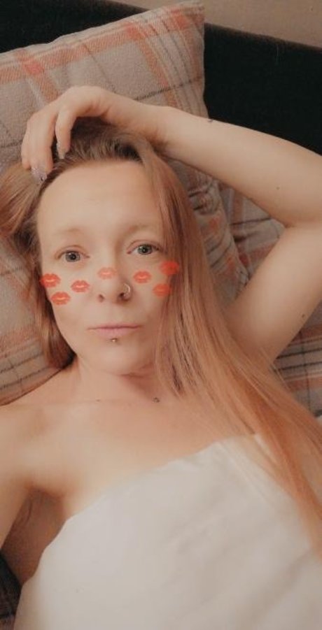 AnnieBee modèle artistique galerie