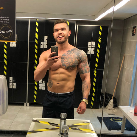 Tiago Fernandes modèle parfait archive