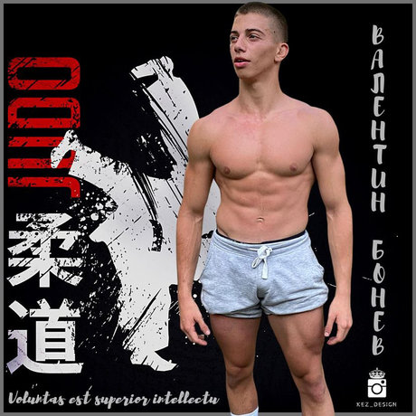 Valentin Bonev modèle adulte image