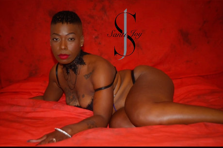SantiJoy star du porno érotique img